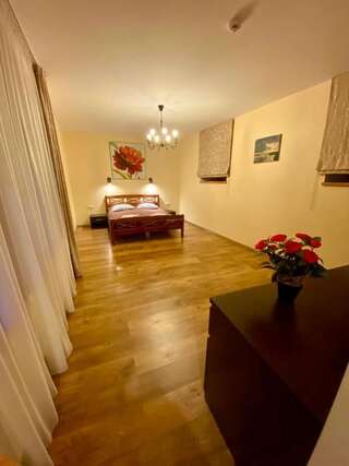 Дома для отпуска Castle square Guest house Рига Дом с 3 спальнями-42